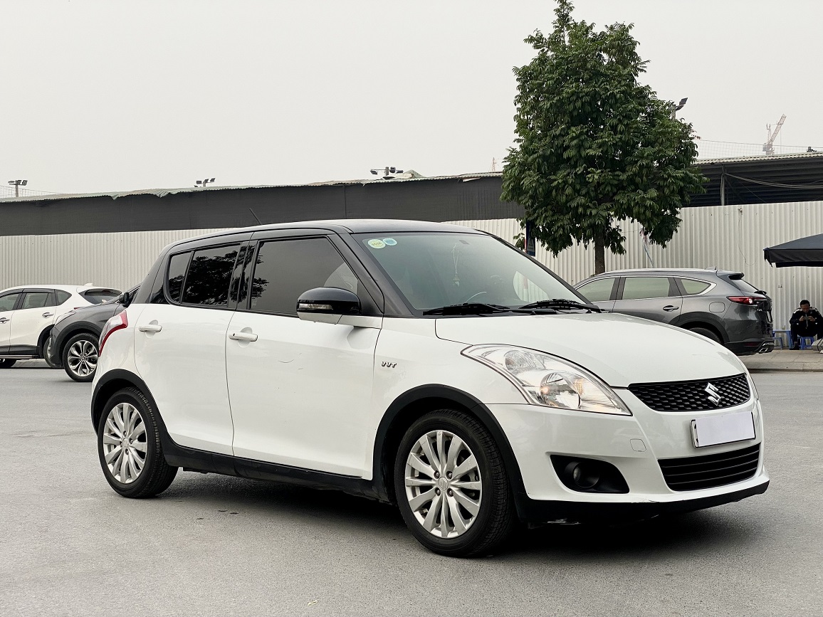 Đánh giá xe ôtô Suzuki Swift 5 chỗ 2016 nhỏ mà đẹp